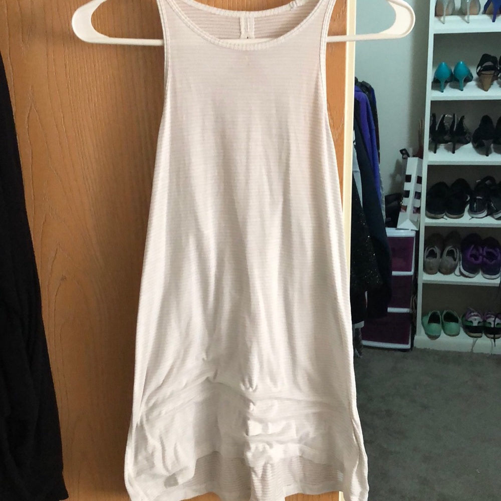 White with gray stripe lulu lemon tank